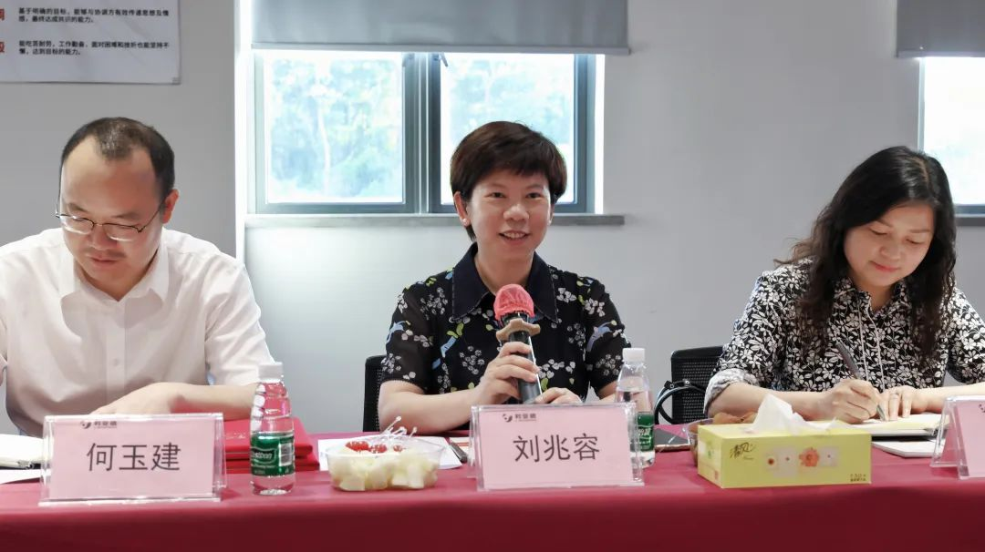云顶yd222线路检测中心与成都市郫都区达成战略合作 推动成都影视城建设
