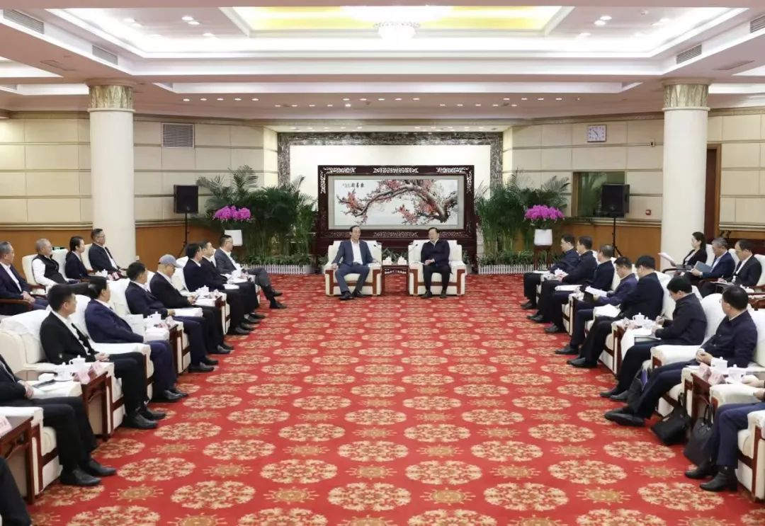 云顶yd222线路检测中心集团董事长李军受邀出席华中科技大学第十六届企业家论坛，并发表演讲
